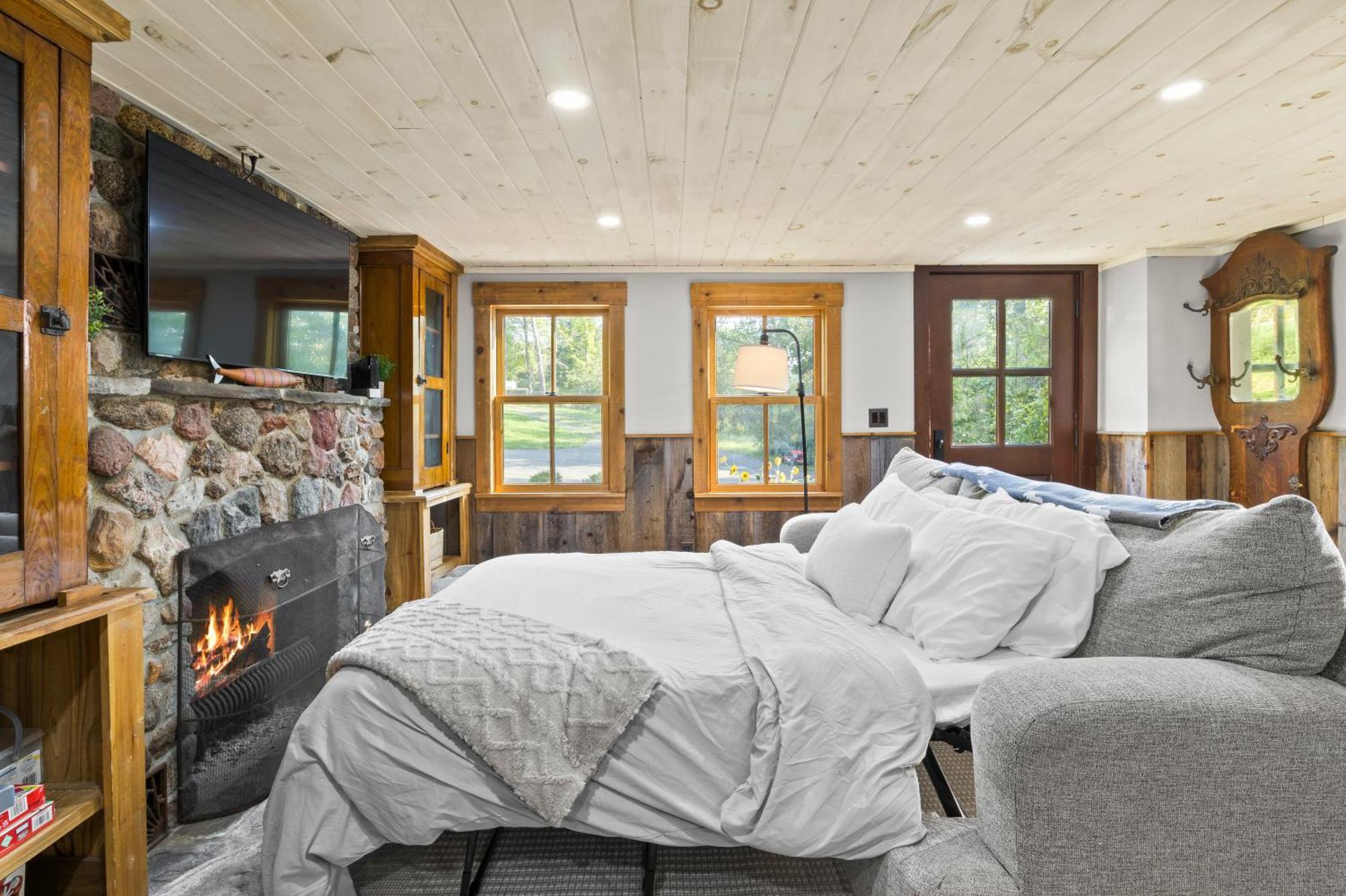 Cozy Two Bedroom Home On Canandaigua Lake Rushville Dış mekan fotoğraf